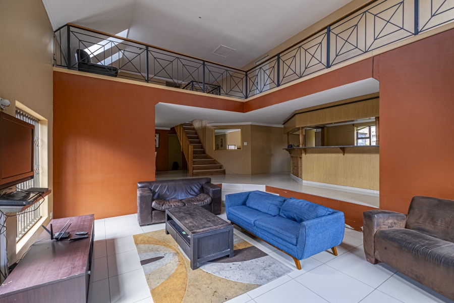 9 Bedroom Property for Sale in Summerstrand Eastern Cape